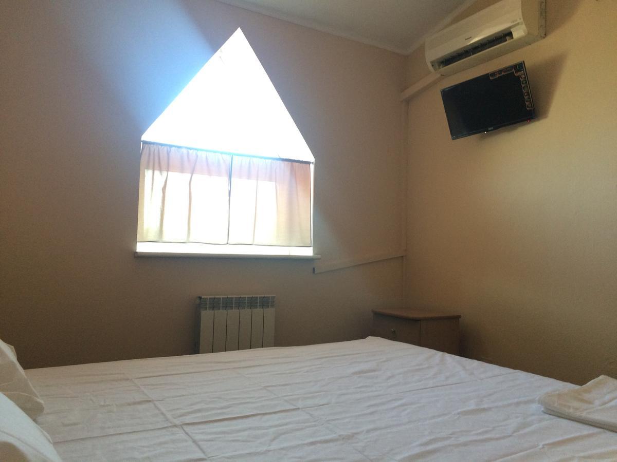 Hostel Kryvy Rih Extérieur photo