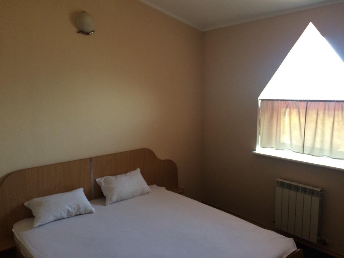 Hostel Kryvy Rih Extérieur photo